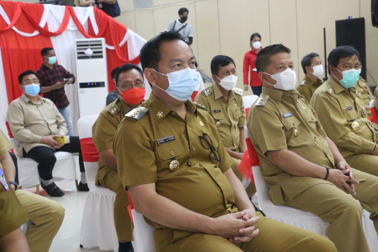 TURUT SERTA Wali Kota Tomohon Caroll Senduk SH didampingi Wawali Wenny Lumentut SE, saat menghadiri tatap muka bersama Ketua DPR RI Puan Maharani, Senin (7/6). Dok Istimewa