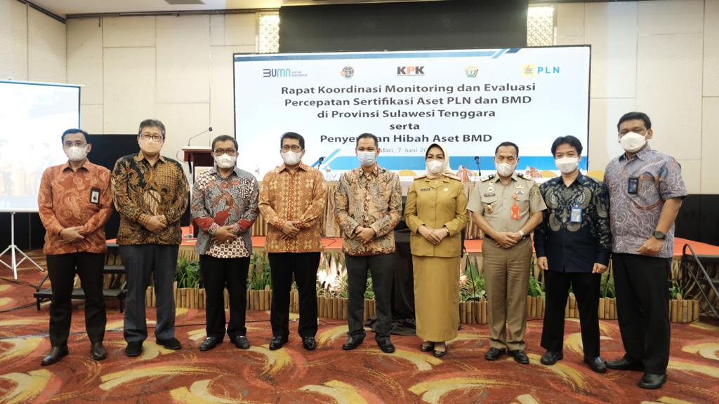 Manajemen PLN bersama berbagai Instansi terkait saat Rakor Monitoring dan Evaluasi Percepatan Sertifikasi aset PLN dan BMD, kemarin.