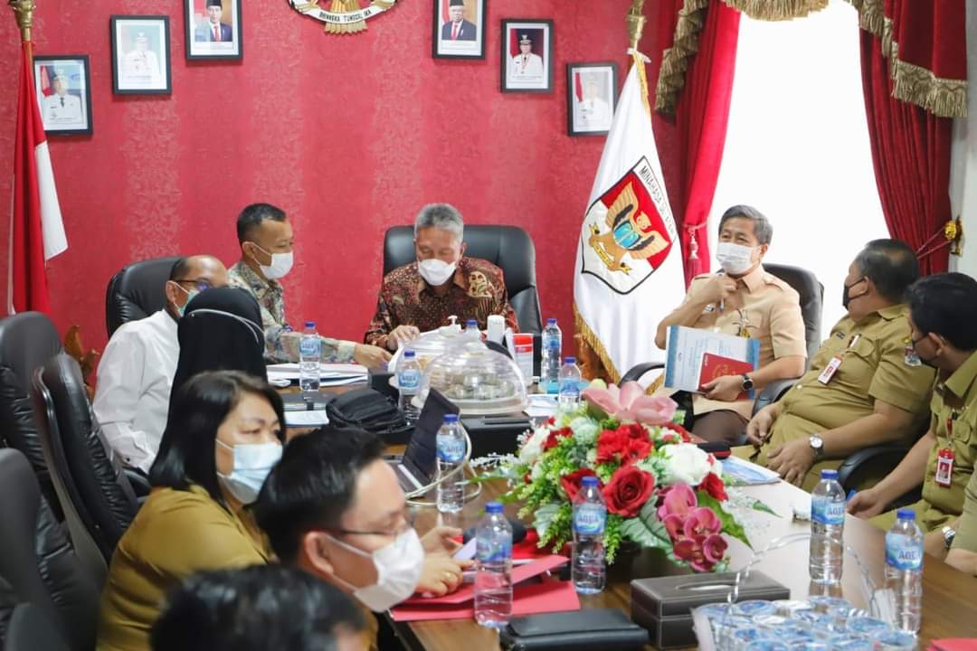 Bupati FDW dan Wabup PYR maraton kegiatan rapat