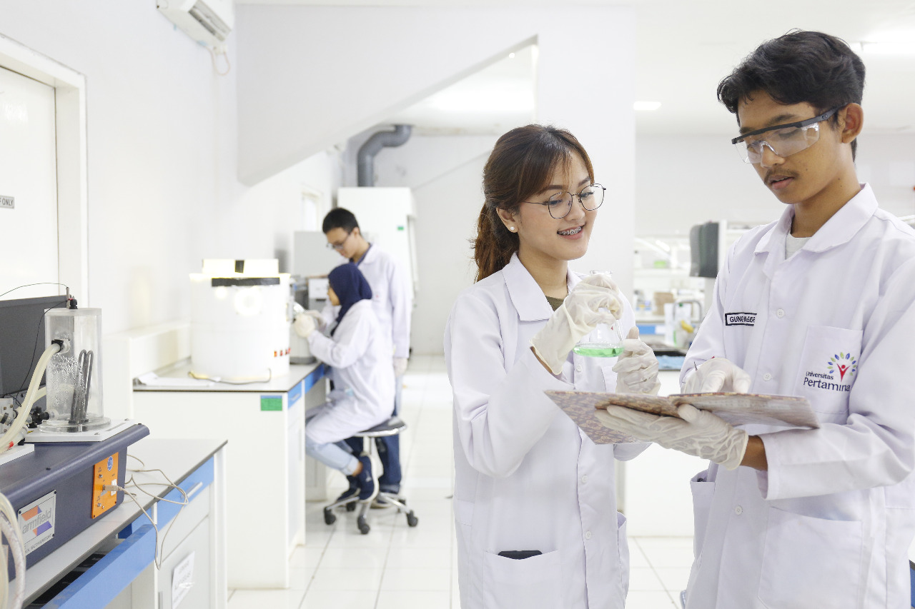 Mahasiswa Universitas Peetamina terus melakukan pengembangan teknologi terapan Migas.