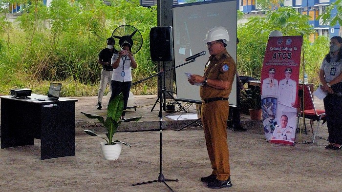 Wali Kota Bitung, Maurits Mantiri