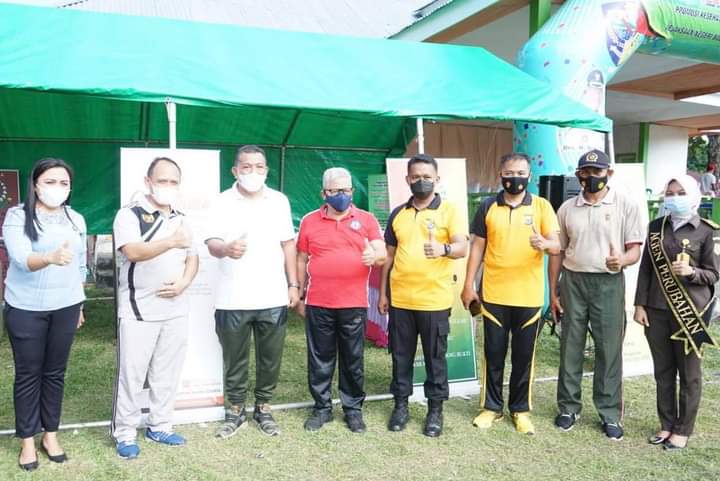 Bupati Bolmut Depri Pontoh saat menghadiri kegiatan Lapak Hukum Plus yang diinisiasi oleh Kejaksaan Negeri Bolmut.