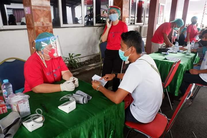 Kegiatan vaksinasi di Kantor Kejari Bitung.(Istimewa)