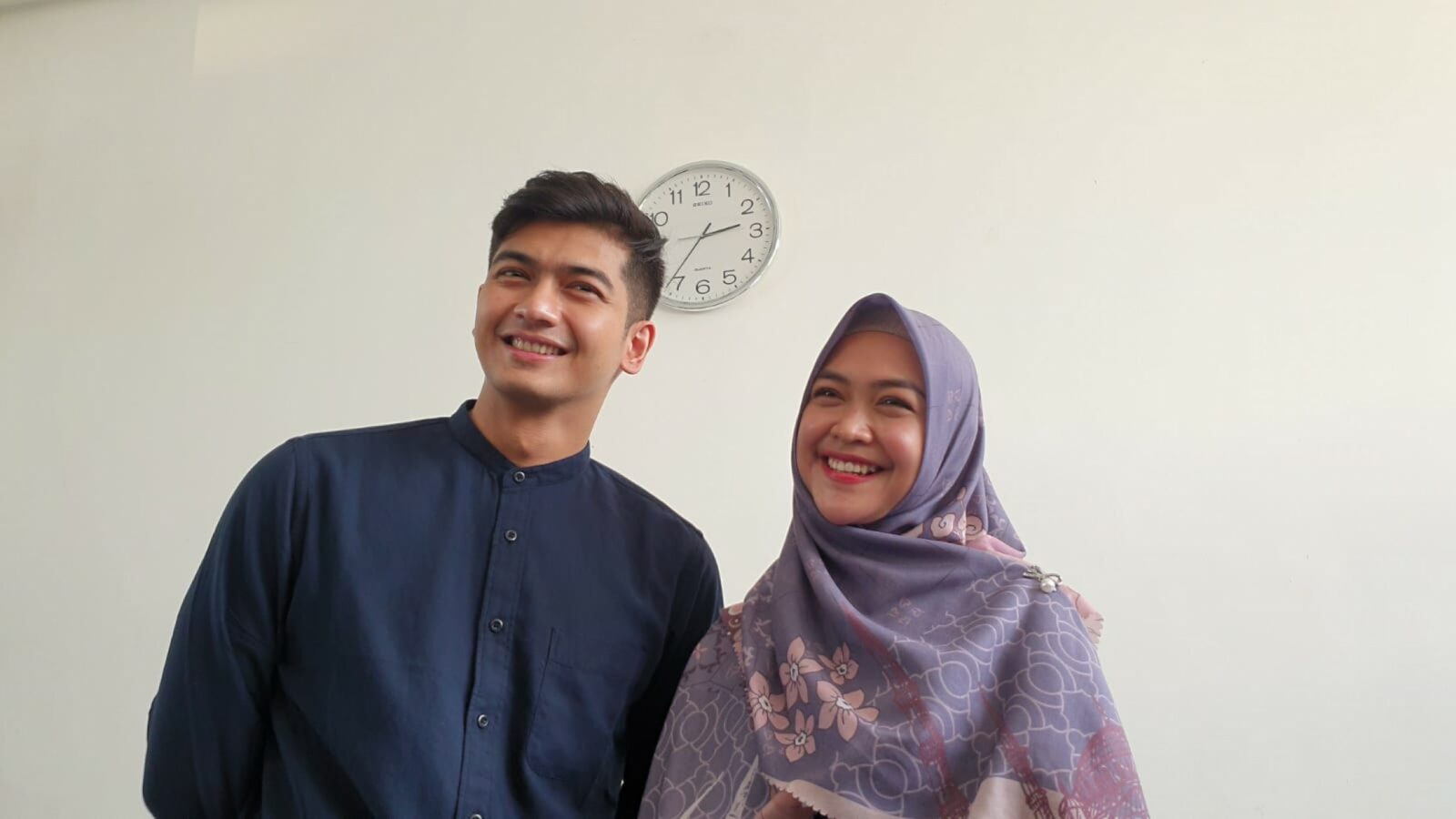 Ria Ricis dan Teuku Ryan. (SHAFA NADIA/JAWA POS)
