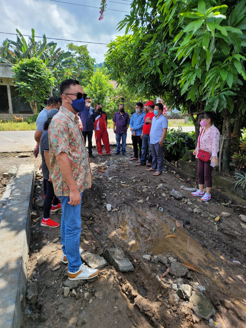 AWASI: Komisi I DPRD Sulut ketika turun ke beberapa desa di Kecamatan Tatapaan, pekan lalu.