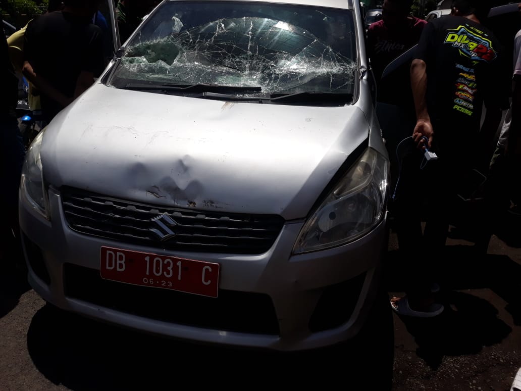 Kendaraan dinas DB 1031 C saat mengalami insiden.(Istimewa)