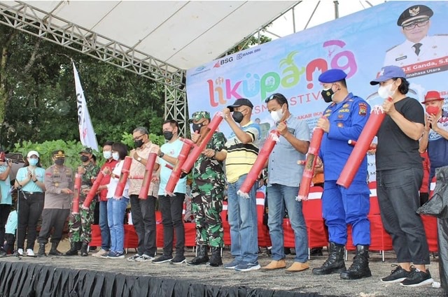 Likupang Tourism Festival 2021 di Pantai Paal, Desa Marinsow, Kecamatan Likupang Timur, Sabtu (30/10).