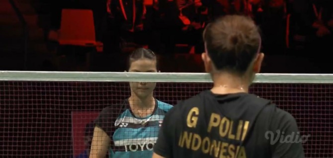 Ganda putri Indonesia Greysia Polii/Apriyani Rahayu VS ganda Thailand Jongkolphan Kititharakul/Rawinda Prajongjai.