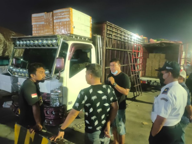 Pengiriman Barang Ilegal Berbahaya Diduga Marak di ASDP Bitung, Oknum ...