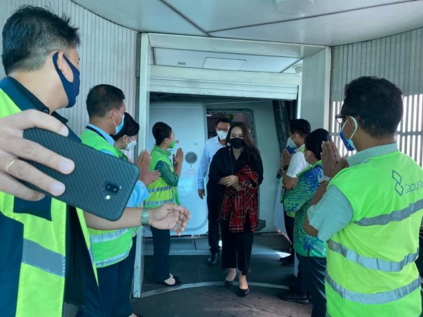 Istri Basuki Tjahaja Purnama, Puput Nastiti Devi, ternyata ikut mendampingi Ahok saat berkunjung ke Kota Manado, Provinsi Sulawesi Utara. (FOTO: VALVIANA KEINTJEM)