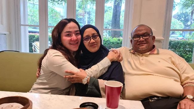 Hasan Husaeri Lubis bertemu dengan Anggiat Pasaribu (kiri). (Foto: dok. Hasan Husaeri).