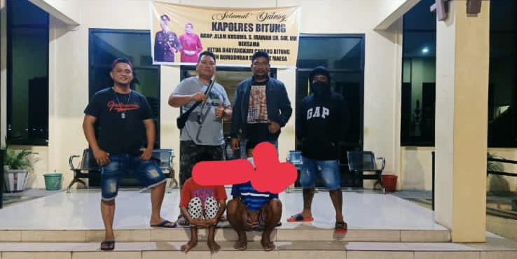 Dua ABG beserta barang bukti sajam diamankan Tim Tarsius Presisi Polsek Maesa.(Istimewa)