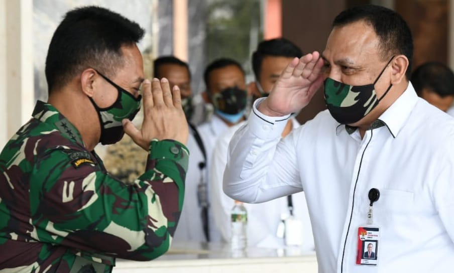 Andika Perkasa (kiri) dan Firli Bahuri