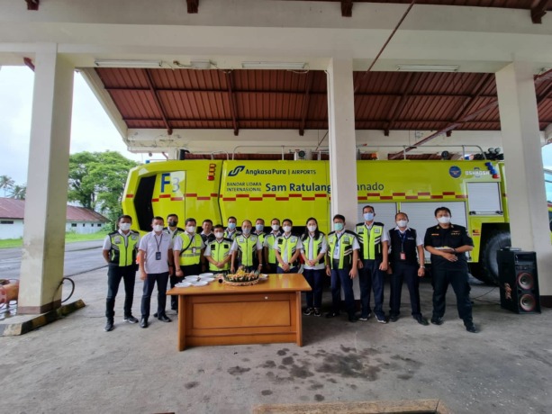 Bandara Samrat Manado resmi mengoperasikan  Foam Tender