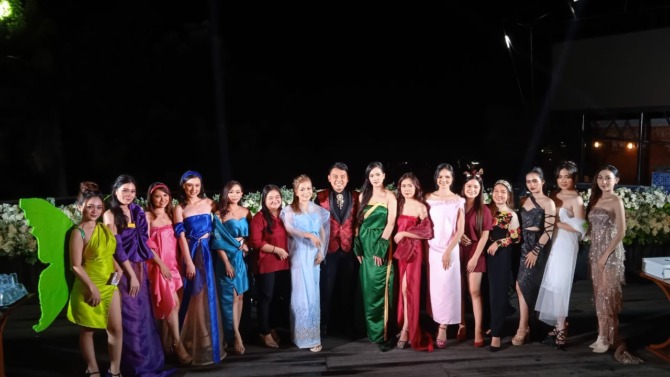 Fashion show Gown by G dengan tema December Tale sukses digelar, Minggu (12/12). (Asyer/MP)