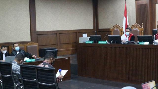 Bekas penyidik KPK Stepanus Robin Pattuju mengaku masih ingin membongkar peran Wakil Ketua KPK Lili Pintauli Siregar serta seorang pengacara bernama Arief Aceh. (ANTARA)