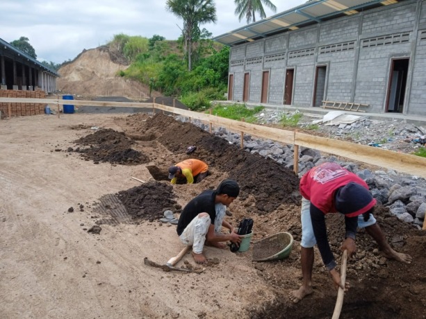 Para pekerja bangunan asal luar deerah, yang bekerja di PT Palma ini tidak melapor ke Kelurahan Tanjung Merah. (Istimewa)