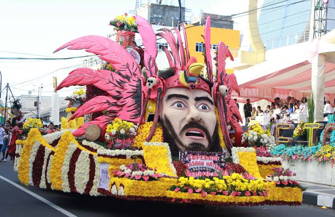 JADI DAYA TARIK: Pelaksanaan TIFF yang biasanya bergulir tiap tahun di Kota Tomohon, terpaksa harus ditunda 2 tahun terakhir dikarenakan Pandemi Covid-19. Dok istimewa