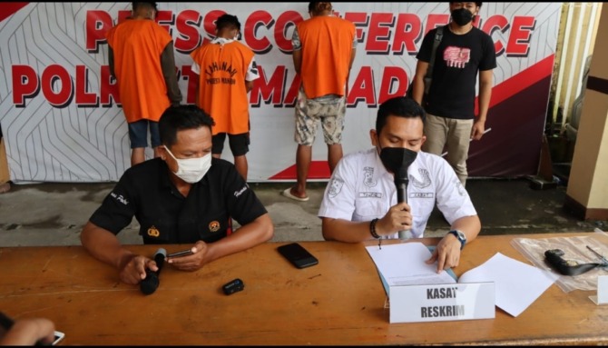 Tim gabungan Resmob dan Opsnal Polresta Manado mengamankan pelaku panah wayer yang terjadi di Jalan Sarapung, Wenang, Manado, pada Rabu (23/02/2022), sekitar pukul 01.00 WITA.