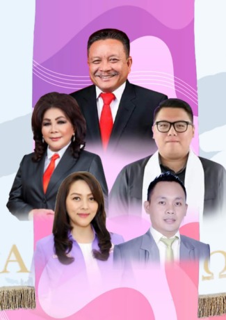 SELAMAT MELAYANI: (searah jarum jam) Pnt Maurits Mantiri, Pnt Rio Dondokambey, Pnt Michael Mait, Pnt Michaela Paruntu, Pnt Fenny Lumanauw.