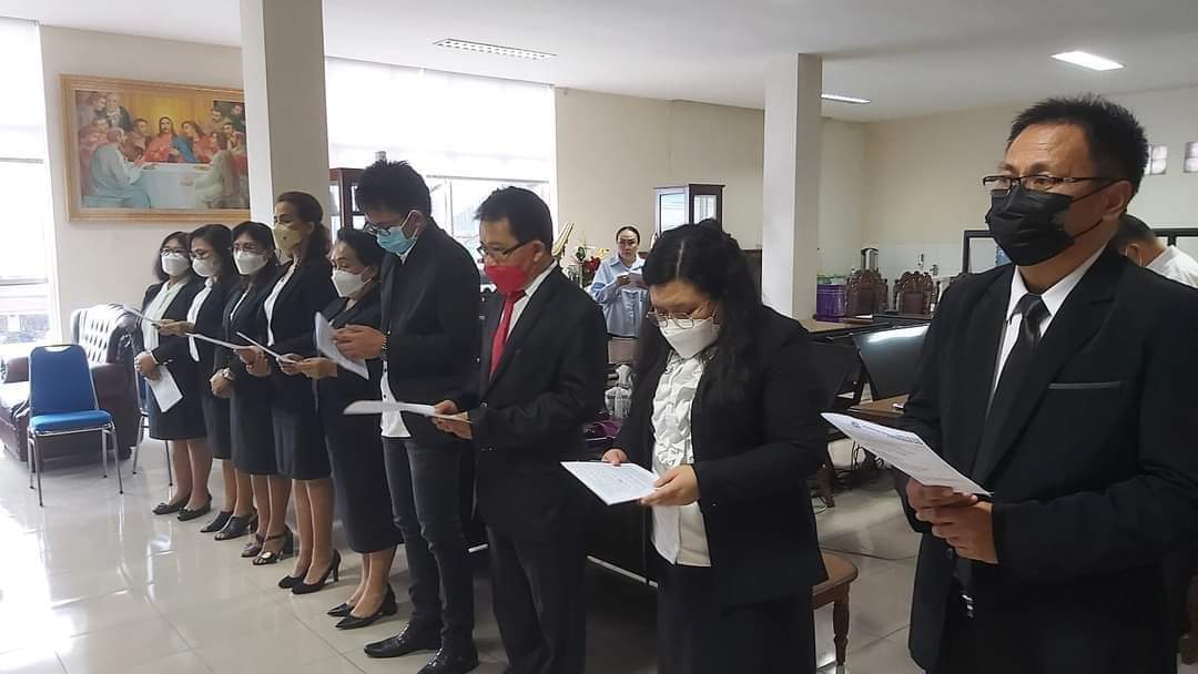 BPMS membentuk struktur kepala bagian (kabag) yang dilantik Sekretaris BPMS GMIM Pdt Dr Evert Tangel, di Kantor Sinode GMIM, Jumat (13/05/22)