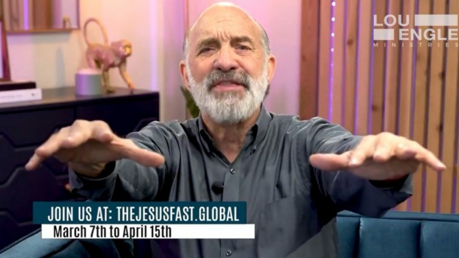 Pendeta Lou Engle dari Amerika Serikat juga dilarang masuk Singapura gegara ceramah menyinggung Islam. (Instagram @lou.angle)