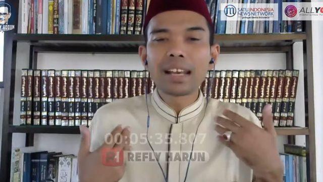 Ustaz Abdul Somad (UAS) bicara soal dirinya dideportasi Singapura. Foto Tangkapan layar Youtube Refly Harun