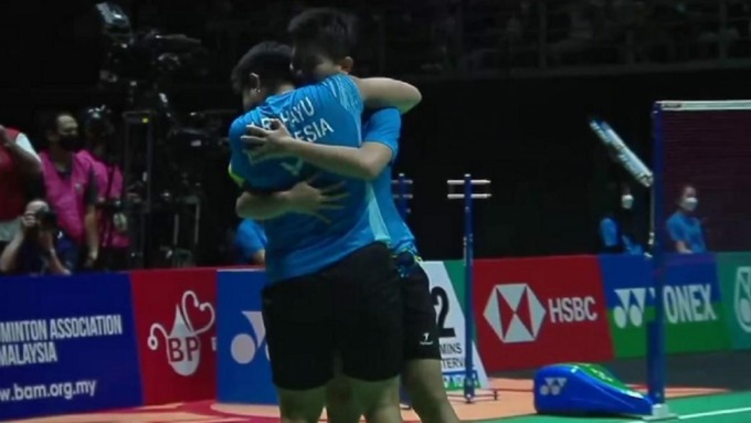 Ganda putri Indonesia, Apriyani Rahayu/Siti Fadia Silva Ramadhanti juara Malaysia Open 2022 usai mengalahkan wakil China, Zhang Shu Xian/Zheng Yu, di Axiata Arena Kuala Lumpur, Minggu (3/7) siang WIB.