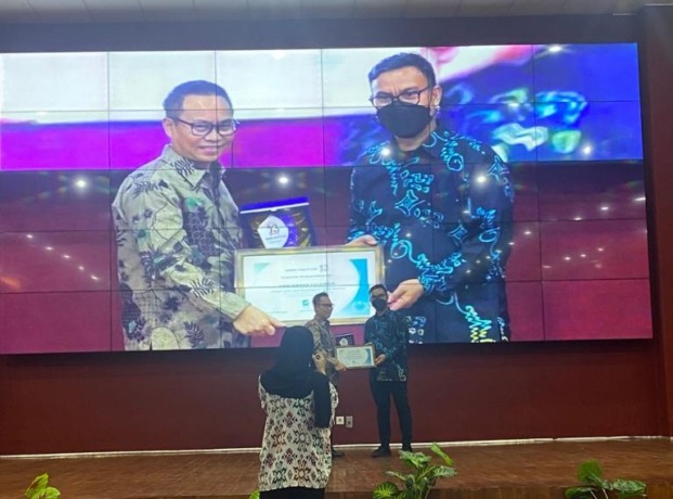 Menteri Pertanian (2014-2019) serta CEO PT Tiran Group DR Andi Amran Sulaiman (AAS) dinobatkan sebagai tokoh Sulawesi Selatan (Sulsel) yang paling berpengaruh di tingkat nasional. 