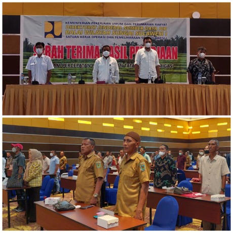 Dari kiri: PPK OP SDA 3 Frans Manampiring, Kepala BWS Sulawesi I, I Komang Sudana, Kepala Satker OP-SDA Iskandar Rahim, Konsultan Manajemen Balai Noch Turangan. Foto lain: Ketua P3A, Lurah dan Sangadi serta TPM disela-sela kegiatan, (23/8).