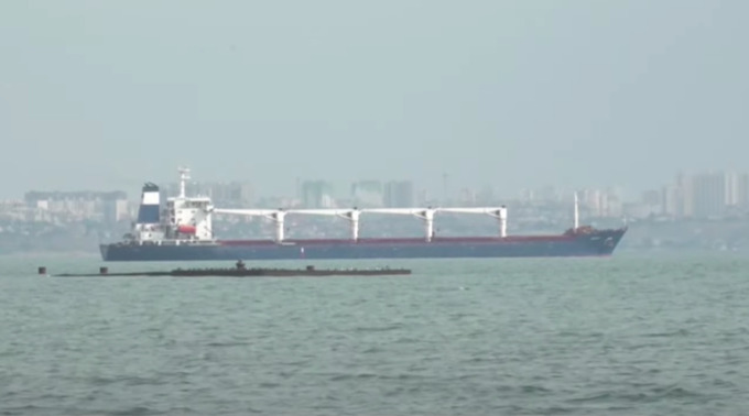 Kapal yang membawa gandum Ukraina tinggalkan Pelabuhan Odesa (Screengrab/Al Jazeera)