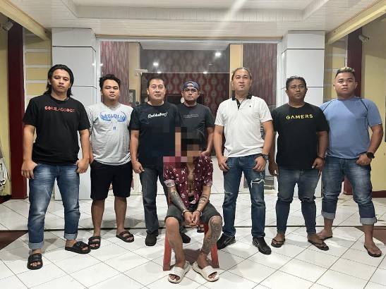 TAK BERKUTIK: Tersangka tindak pidana persetubuhan anak di bawah umur, saat diamankan Tim TEKAB35 Polres Tomohon. Dok Jul/MP 