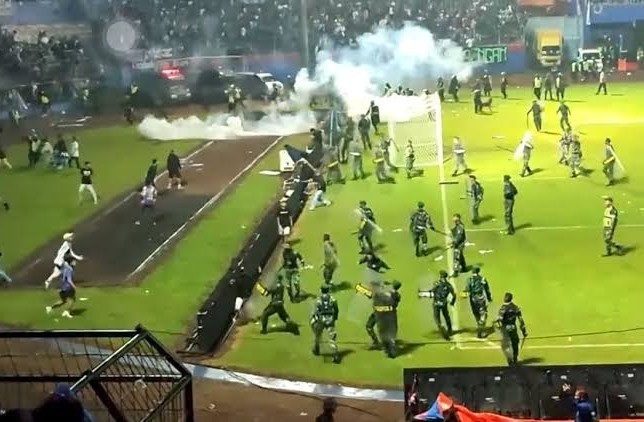 Ilustrasi kerusuhan suporter di Stadion Kanjuruhan. (Istimewa)