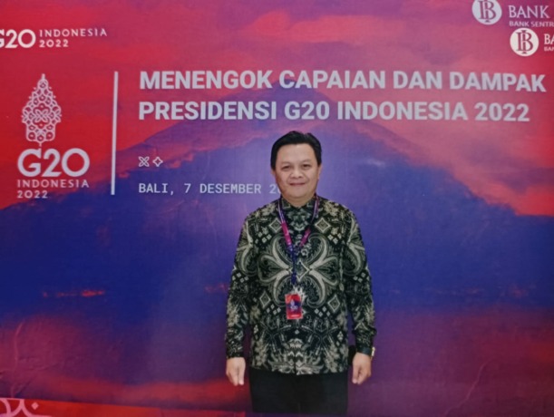 Tommy Waworundeng, Pemimpin Redaksi Mando Post, saat diundang mengikuti diskusi Diseminasi Hasil Presidensi G20 Indonesia 2022 di Intercotinental, Bali.