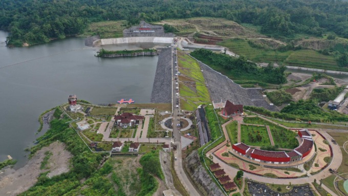 Tampak Bendungan Kuwil Kawangkoan serta Bangunan Pelengkap lainnya dari udara.