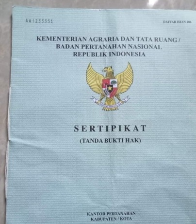 Sertifikat Hak Milik (SHM) sebagai bukti legalitas hak atas tanah dan bangunan yang sah.