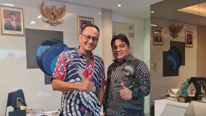Kadis Kominfo, Statistika dan Persandian Daerah Provinsi Sulut Evans Steven Liow SSos MM, saat bertmu Dirjen Aplikasi dan Informatika (APTIKA) Kementerian Kominfo RI Semuel Pangerapan BscMM.
