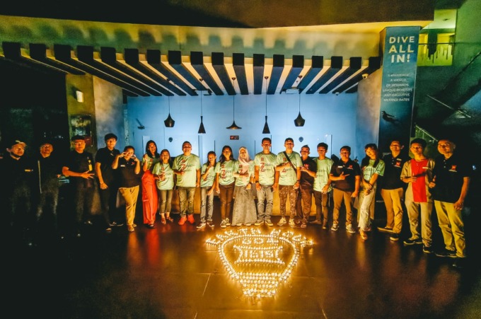 Manajemen Ibis Hotel Manado, melakukan pemadaman listrik sementara untuk mendukung Earth Hour 2023, Sabtu (26/3) malam.