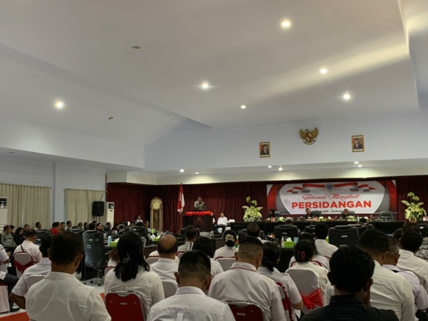 Pansus DPRD ingatkan Pemda agar ada pemerataan saat sidang paripurna. (Dewi/MP)