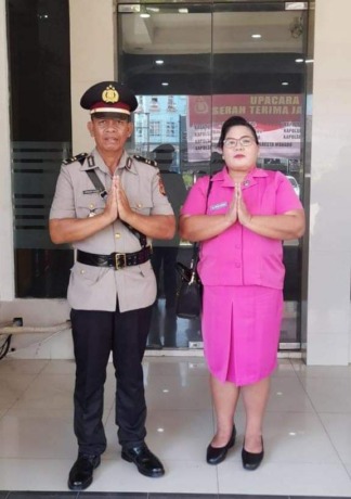 Iptu Jeferson Rorong dan istri