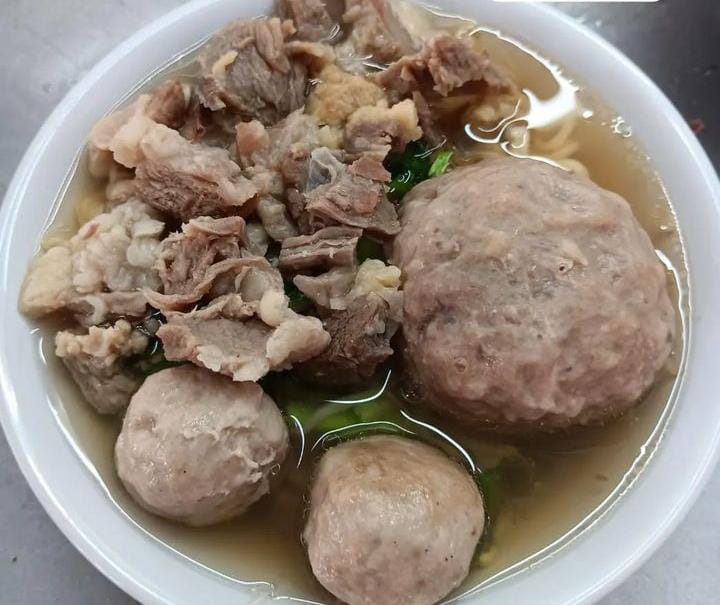 Bakso Mang Entis Ciomas, Bogor.