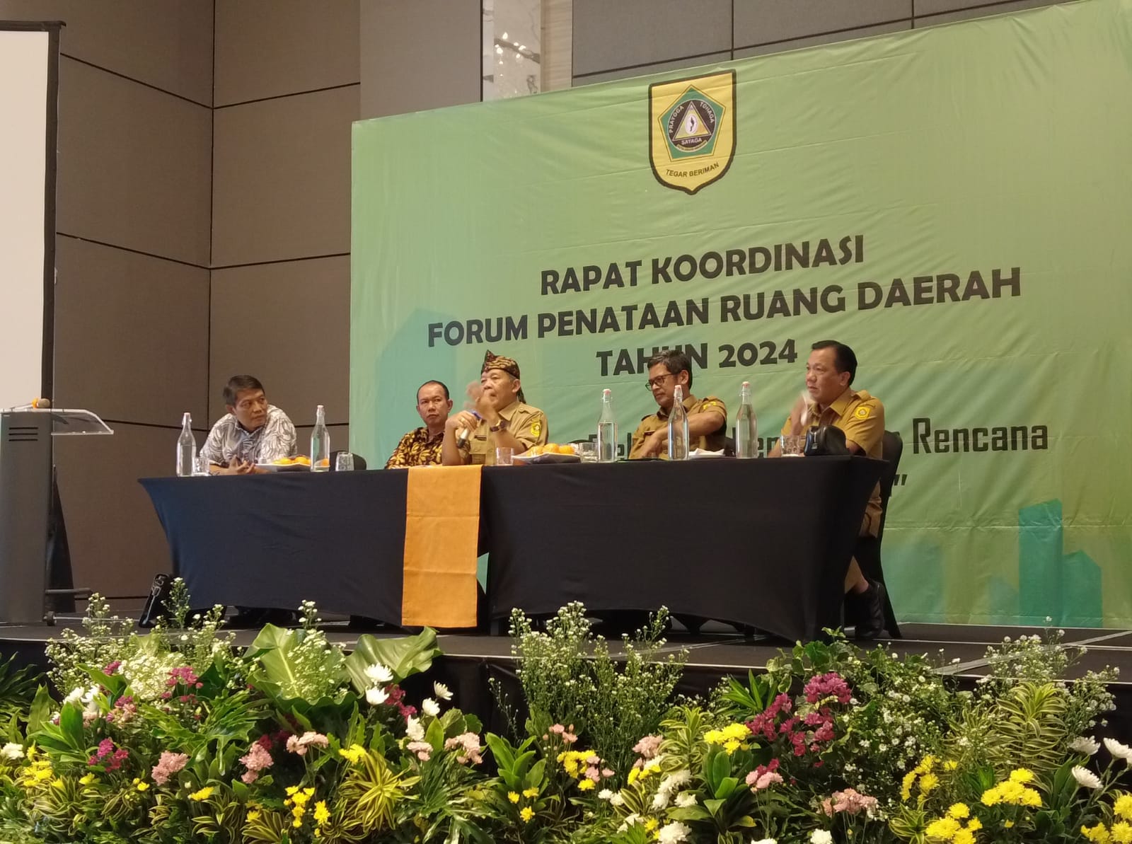 Sekretaris Daerah (Sekda) Kabupaten Bogor, Burhanudin memimpim rapat koordinasi Forum Penataan Ruang Daerah (FRPD) Kabupaten Bogor tahun 2024.
