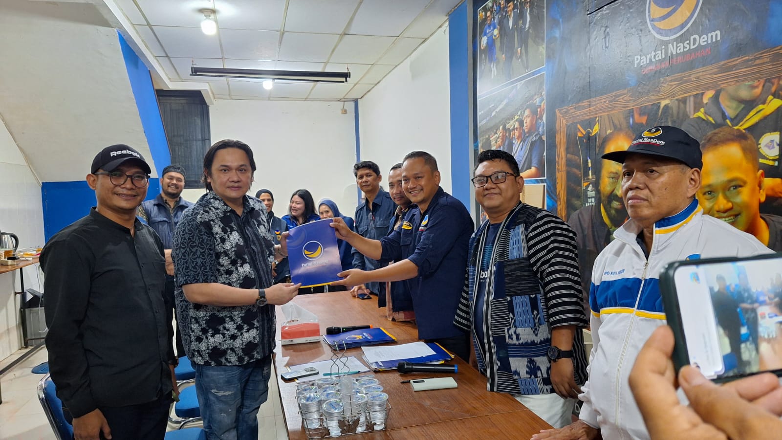 Farhat Abas jadi pendaftar pertama bakal calon Wali Kota Bogor di Partai NasDem.