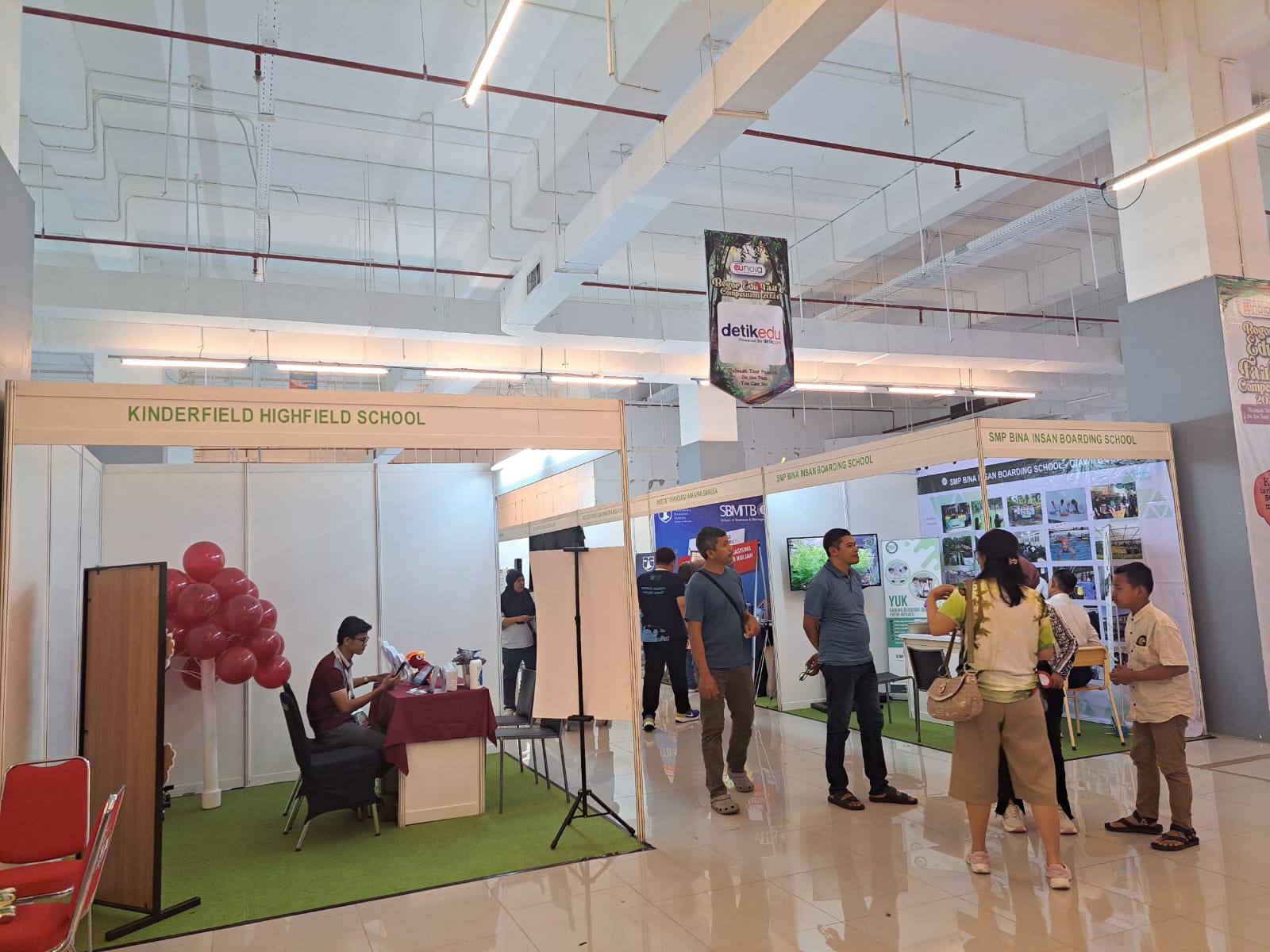 Event Bogor Edu Fair and Competition 2024 yang berlangsung di Lantai 2 Boxies 123 Mall Bogor.