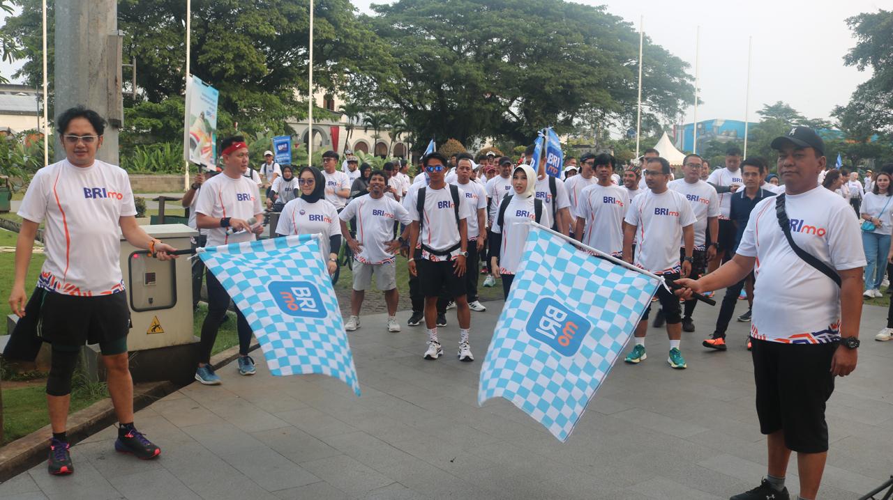 BRI melalui BRI RO Jakarta 2 mengadakan acara "MemBRImo-kan Bogor" di Alun-Alun Kota Bogor pada Minggu (5/5/2024).