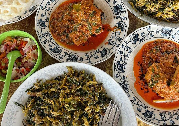 Menu Dapur Mace, rumah makan khas Manado yang ada di Kota Bogor.