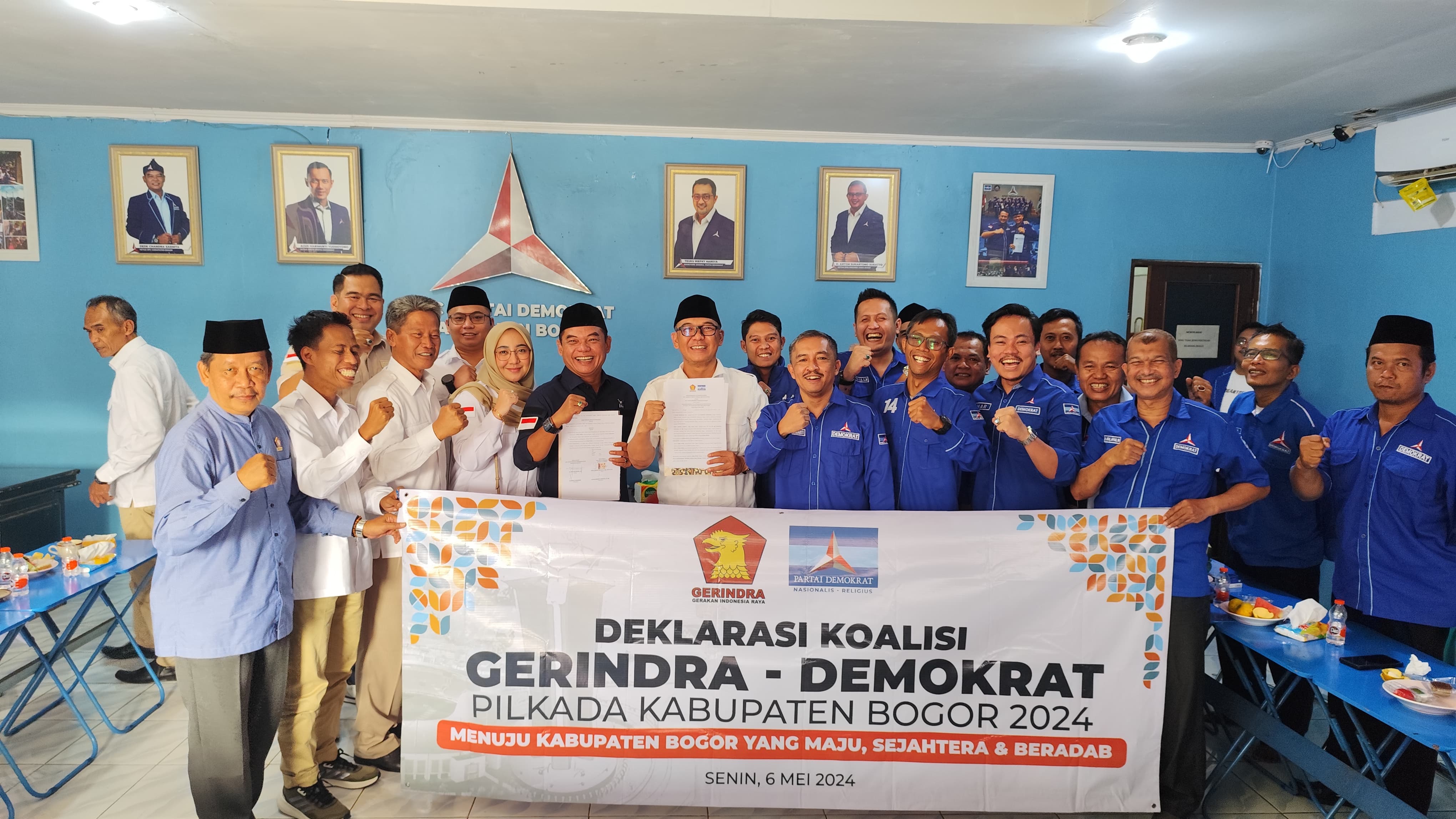 Mantan Bupati Bogor yang juga Ketua DPC Partai Gerindra Iwan Setiawan, mengunjungi markas Partai Demokrat Kabupaten Bogor di Jalan Tegar Beriman, Cibinong, Senin, (6/5/2024).