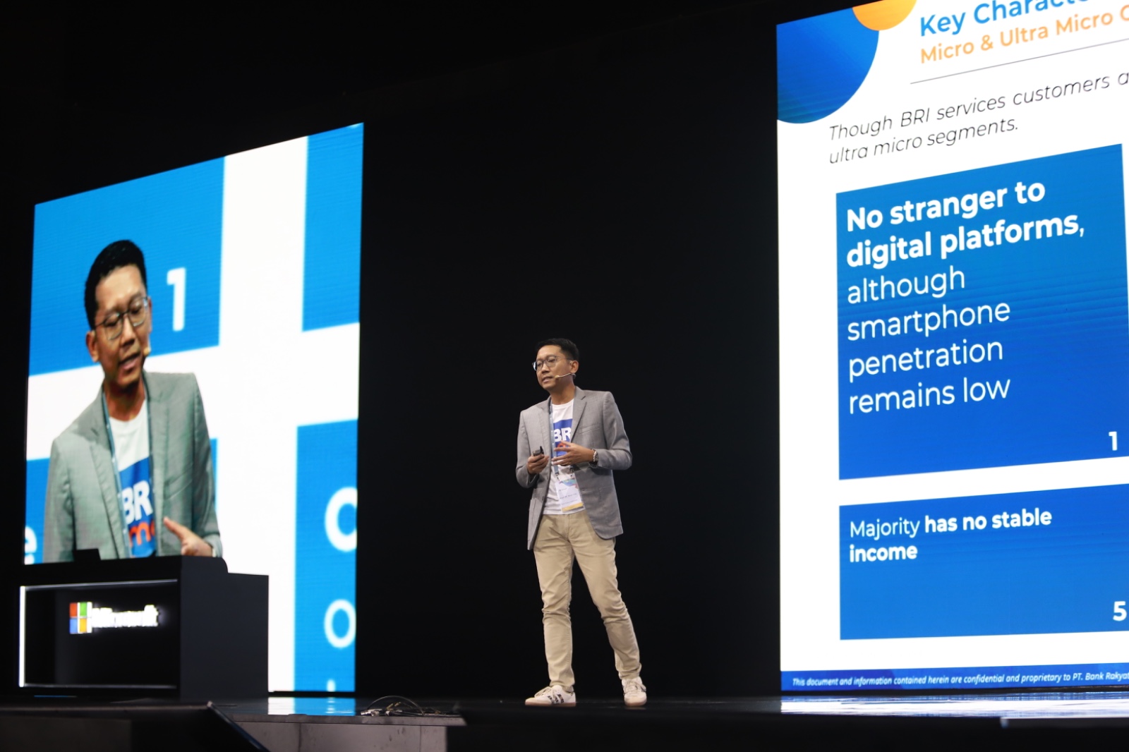 Arga M. Nugraha, Direktur Digital dan Teknologi Informasi BRI, memberikan presentasi pada Microsoft Build: AI Day Jakarta pada 30 April 2024 lalu.