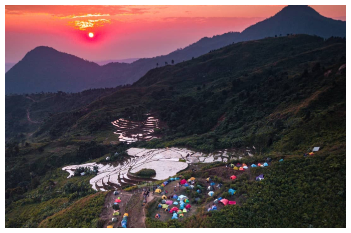 Gunung Kuta yang terletak di Desa Cibadak, Kecamatan Sukamakmur, Kabupaten Bogor, Jawa Barat.