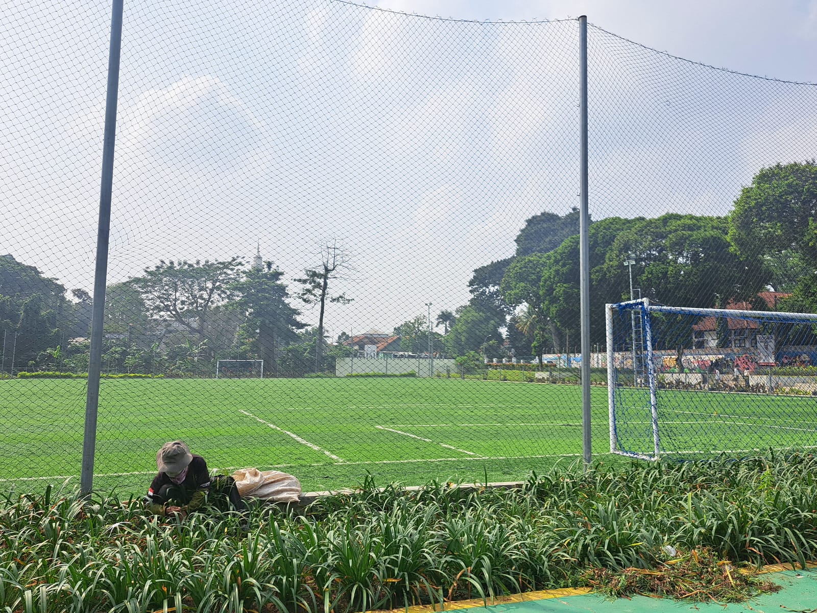 Suasana Lapangan Mini Soccer Manuggal. Disperumkim bakal menerapkan tarif sewa untuk menggunakan lapangan tersebut.